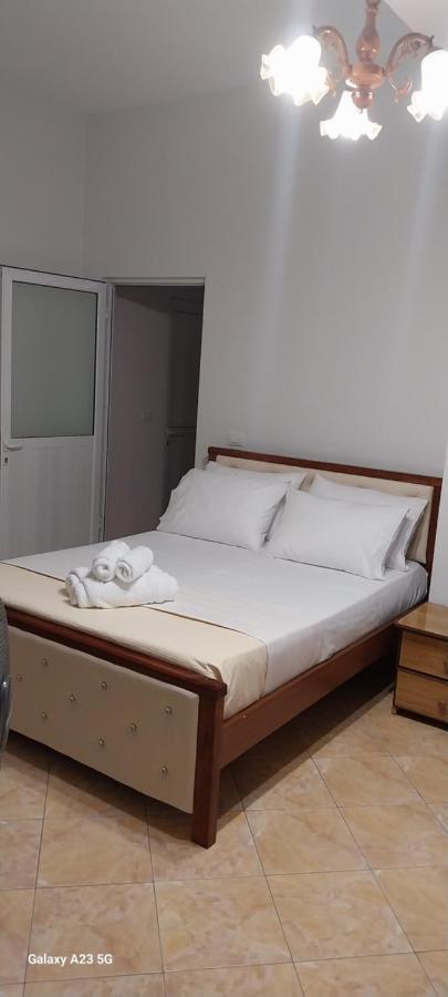 Collaku Apartment'S Vlore Exterior photo